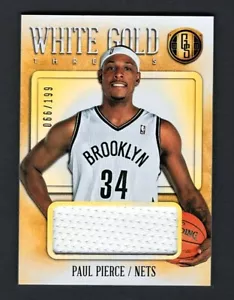 Tarjeta de parche de hilos Paul Pierce Nets 2013-14 estándar de oro blanco 066/199 - Imagen 1 de 2