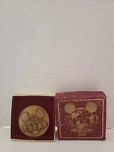 Walt Disney World Teddy Bear & Doll Convention 2000 Bronze Medallion Coin - Picture 1 of 14