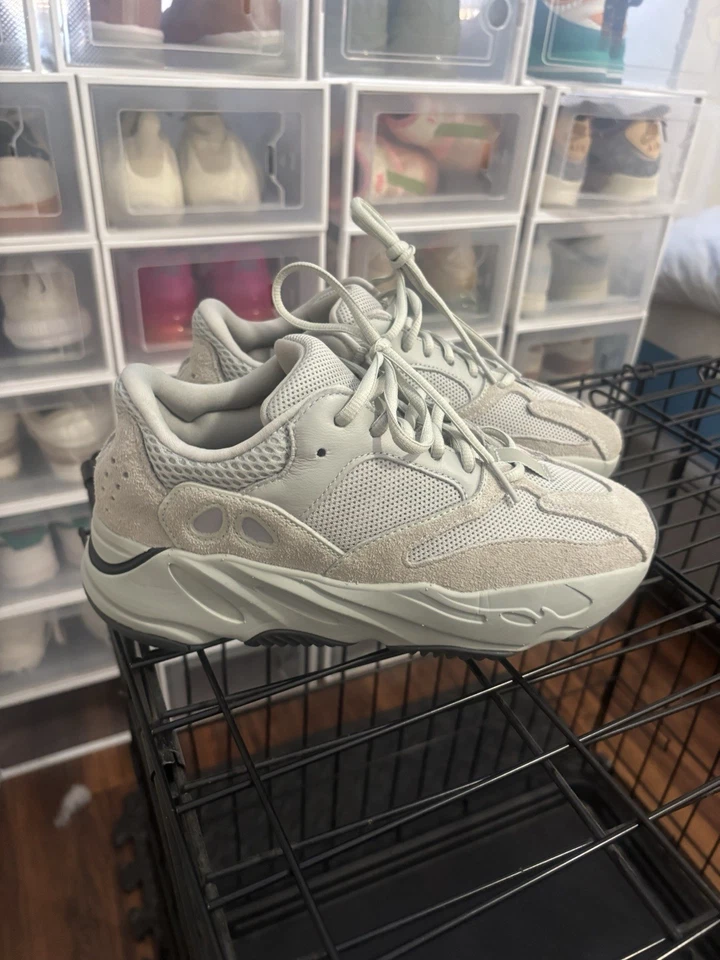 Talla 8- Adidas Yeezy Boost 700 Salt Foto 1 de 4