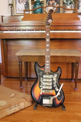 TEISCO Del Rey ET-440 Spectrum FLORAL Pickguard 4 PICKUPS Whammy ELECTRIC Guitar - Image 1 of 4