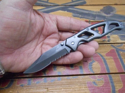 Gerber Paraframe I Knife Frame Lock Combo Edge Blade Gray - Image 1 of 4