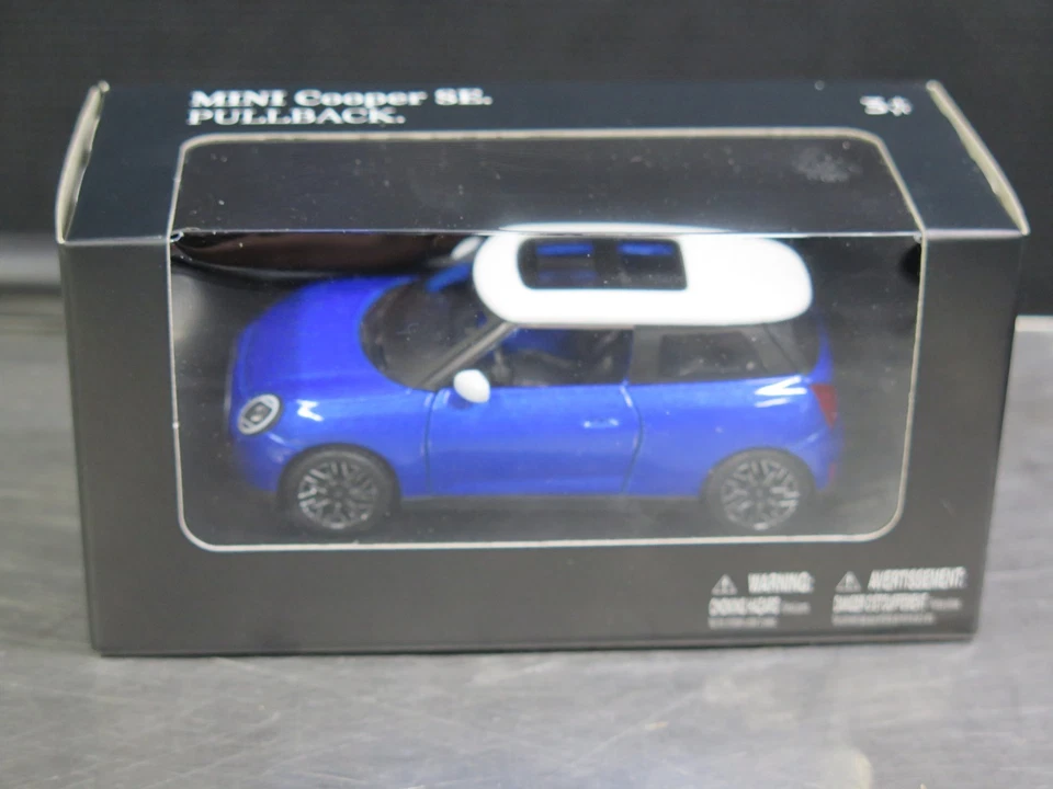 Coche de juguete MINI Cooper SE Pull Back azul Foto 1 de 1