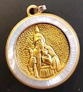 Vtg Catholic Saint Jude Shrine Religious Faith Pendant/medal goldtone - Picture 1 of 2