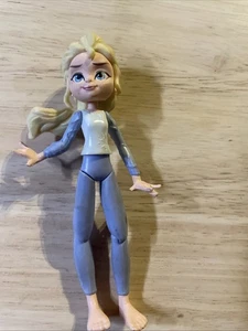 Disney Frozen II Adventure Collection 4" Elsa Actionfigur 2018 Hasbro - Bild 1 von 4