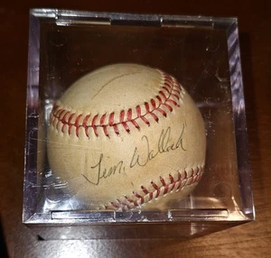 TIM WALLACH AUTOGRAPHED SIGNED MAJOR LEAGUE BASEBALL OML EXPOS DODGERS IN CASE - Picture 1 of 3