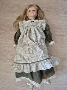 porcelain doll The Leonardo collection Gloria - Picture 1 of 8