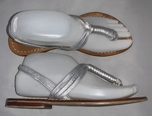 Womens COCOBELLE Silver Leather Slingback Thong Sandals ~ Size 37 US 6.5-7 - Picture 1 of 8
