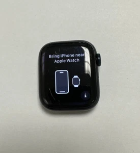Apple Watch Series 7 41mm GPS, Midnight Aluminium Case - Scratched screen - Zdjęcie 1 z 7