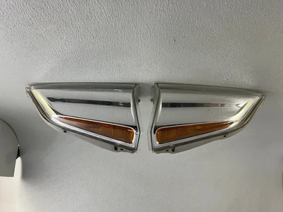 原始设备制造商 | 2011 - 2017 年日产 Leaf 卤素转向信号(一对) — 第 1/4 张图片