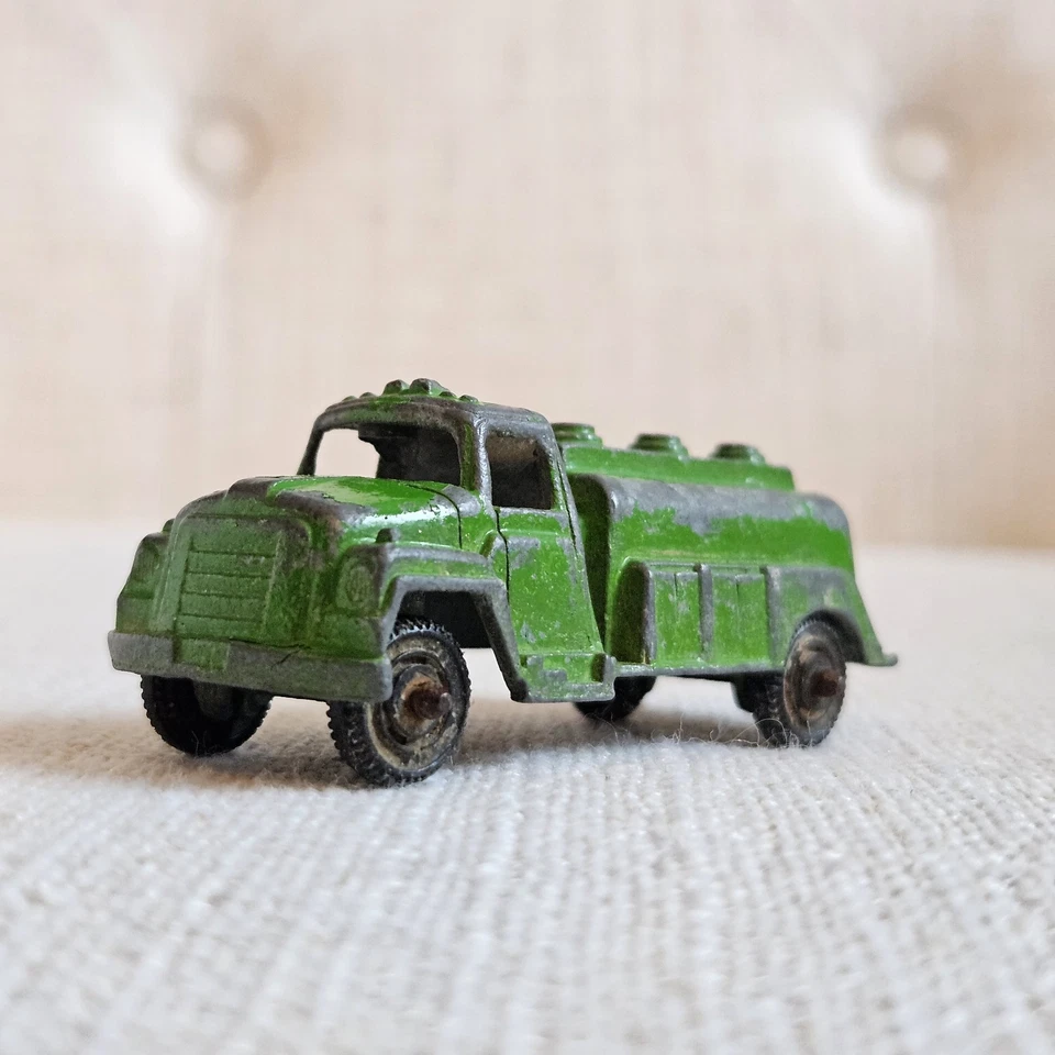 Vintage 1960 Tootsie Brinquedo Caminhão Tanque de Combustível Verde Tootsietoy - Imagem 1 de 4