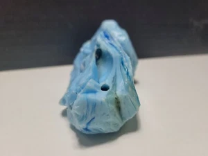 Roca de escoria de vidrio azul leche 11,9 oz opaca con remolino transparente 2,25 x 2,75 x 4,5 pulgadas  - Imagen 1 de 12