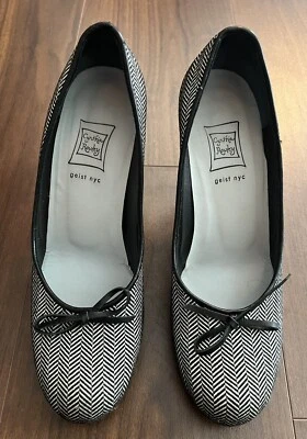 Cynthia Rowley 黑白高跟鞋,9 — 第 1/4 张图片