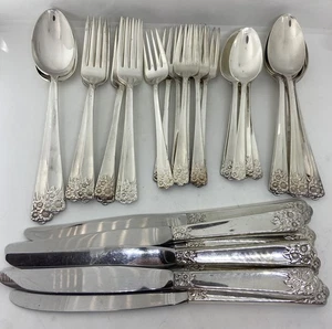 Wm Rogers APRIL Silverplate Knives Forks Spoons Serving ~ 37 Piece Set - Picture 1 of 18