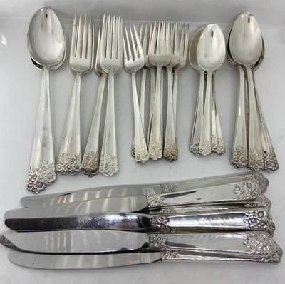 Wm Rogers APRIL Cuchillos Plateados Tenedores Cucharas Servir ~ Juego de 37 Piezas Foto 1 de 4