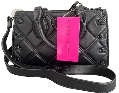 NUEVO CON ETIQUETAS Betsey Johnson Negro Calaveras Acolchado Bandolera Cartera Bolso XOROXIE Foto 1 de 4