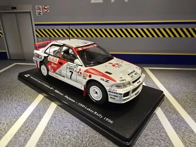 Mitsubishi Lancer Evo WRC 1996 Makinen Lakes Rally 1:24 Diecast Scale Modellauto - Bild 1 von 4