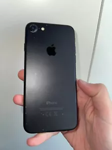 iPhone 7 Con Vetro Rotto - Foto 1 di 4