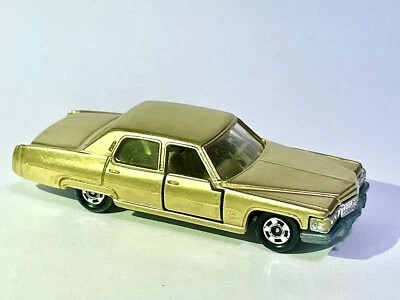 ⭐️Coches de bolsillo Tomica Cadillac Fleetwood Brougham 1976 pintados dorados personalizados Foto 1 de 4
