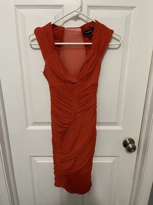 Vestido BEBE Naranja Sin Mangas Acanalado Volantes Línea A Talla S Boda Cóctel Fecha Foto 1 de 4