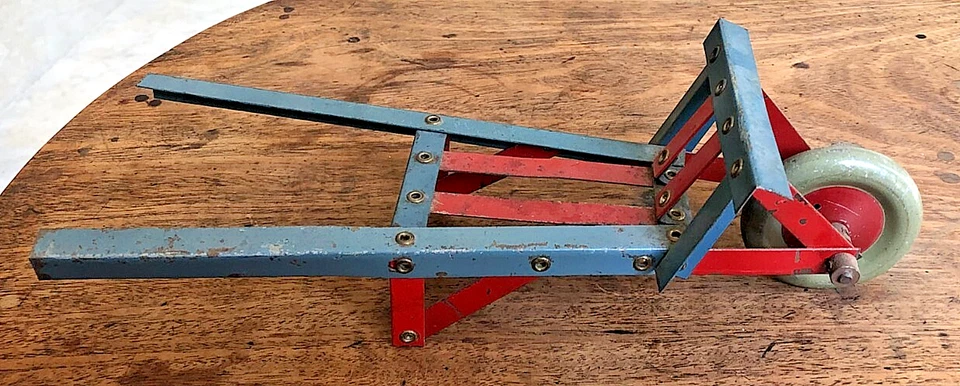 JEP FORGE ACIER Brouette - Dim : 26 x 9,5 cm  - Jouet Jeu ancien - Bel état. - Photo 1/4