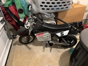 Kids Razor Dirt Bike - Picture 1 of 3