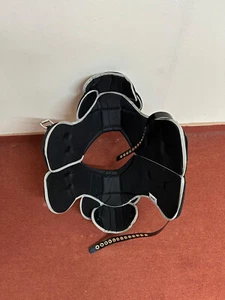 American Football Ausrüstung-Riddell Helm XL, Douglas Shoulderpad S, Facemask - Bild 1 von 6