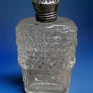Vintage Glas Flachmann Flasche Pyramide Schliff Kristall Silber Repousse Deckel Waschtisch Dekor - Bild 1 von 9