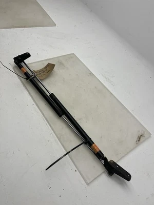 Puntales de arranque de gasolina originales Subaru Legacy Outback 2012  Foto 1 de 4