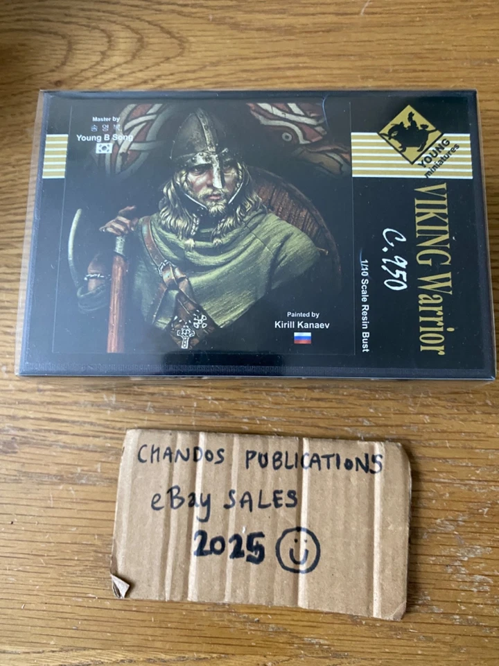 Busto de resina Young Miniatures 1/10 - Guerrero vikingo c.950 - #YH1841 - *SIN USAR* Foto 1 de 3