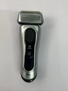 Afeitadora eléctrica recargable en seco y húmedo Braun Series 8 para hombre - Imagen 1 de 6