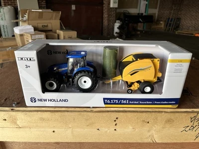 1/32 New Holland T6.175 Tractor & 561 Roll-Belt Baler - Image 1 of 4