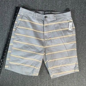 Amazon Essentials Herren Classic Fit Short - Gr. 32 grau weiß gelb gestreift - Bild 1 von 5