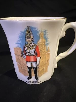 Royal Windsor Fine Bone China Mug LifeGuard of the senior regiment Britian - Image 1 of 3