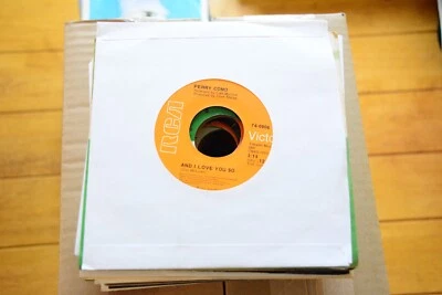 PERRY COMO "LOVE LOOKS SO GOOD ON YOU" 45RPM 7" VINYL VG+ RCA [C3-77] - Image 1 of 4