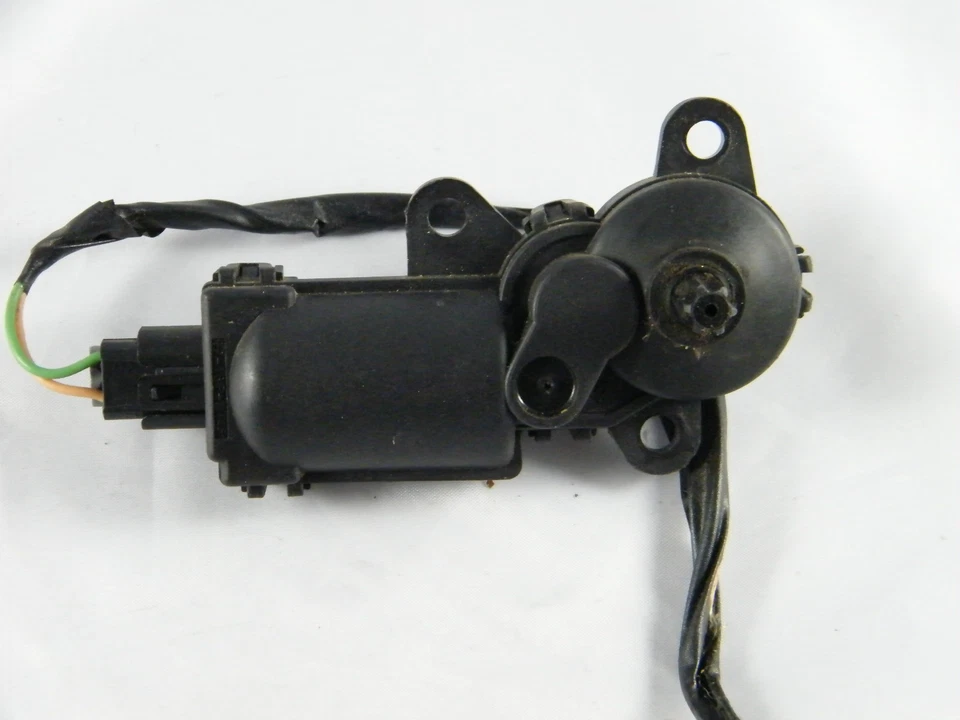 Chevrolet Malibu 2005 ~ motor de solapa de puerta mezclada térmica / aire acondicionado ~ número de pieza 52405614 Foto 1 de 4