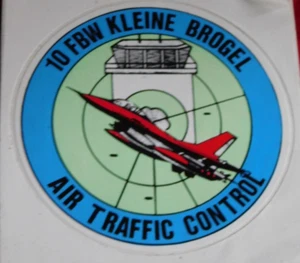 AUFKLEBER AIR FORCE 10 FBW KLEINE BROGEL AIR TRAFFIC CONTROL FLUGZEUG STICKER - Bild 1 von 1