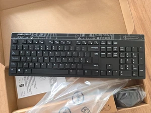 Full sized wireless keyboard & mouse combo 2.4 GHz USB receiver uk layout black - Picture 1 of 8