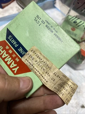 NOS Yamaha New OEM 1976 YZ175C Piston Ring Only 1.0 1L8-11611-40-00 Bin Y - Image 1 of 2