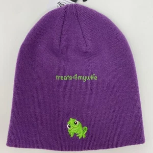 ¡NUEVO! Gorro tejido púrpura PASCAL de los parques de Disney para adultos Rapunzel enredado - Imagen 1 de 9