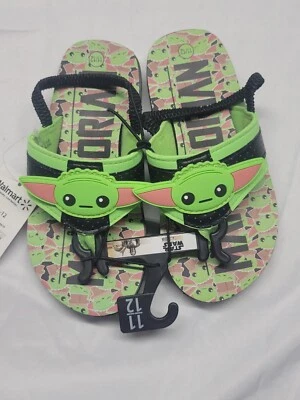 Sandálias de praia Star Wars Mandalorian Yoda chinelos meninos jovens tamanho 11/12 novas - Imagem 1 de 4