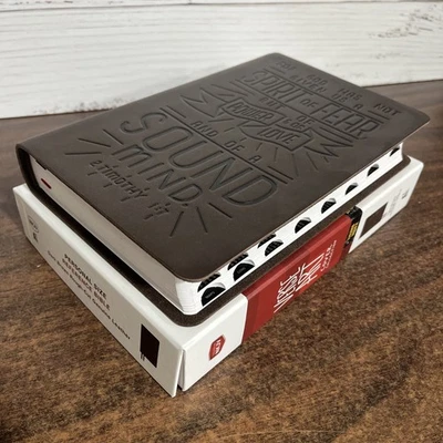 NKJV Personal Size Giant Print Bible Thumb Indexed - Genuine Leather -$115retail - Image 1 of 4