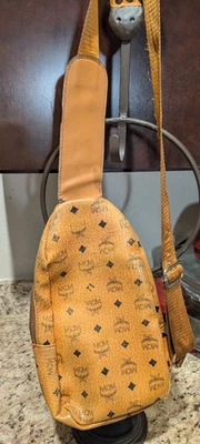 Authentic Mcm Munchen Sling Back Crossbody Cognac Visetos - Image 1 of 4