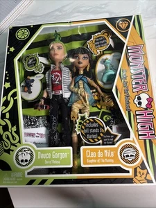Monster High Cleo de Nile and Deuce Gorgon First Wave 2009 - Picture 1 of 14