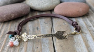 GOLD BRONZE ARROW FOLLOW YOUR HEART BRACELET, ARTISAN HEART THEME JEWELRY - Picture 1 of 7