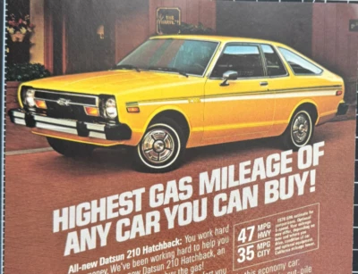 Coche hatchback Datsun 210 amarillo máximo kilometraje gasolina anuncio impreso vintage 1979 Foto 1 de 4
