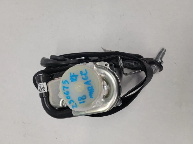 Cinturón de seguridad delantero derecho pasajero Mitsubishi Mirage 2014-2020 retractor negro OEM Foto 1 de 1