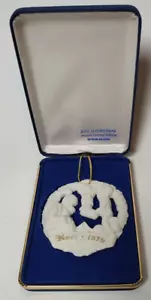 Vintage GORHAM 1979 JOYS of CHRISTMAS 4th Annual Limited Edition Bisque Ornament - Picture 1 of 6