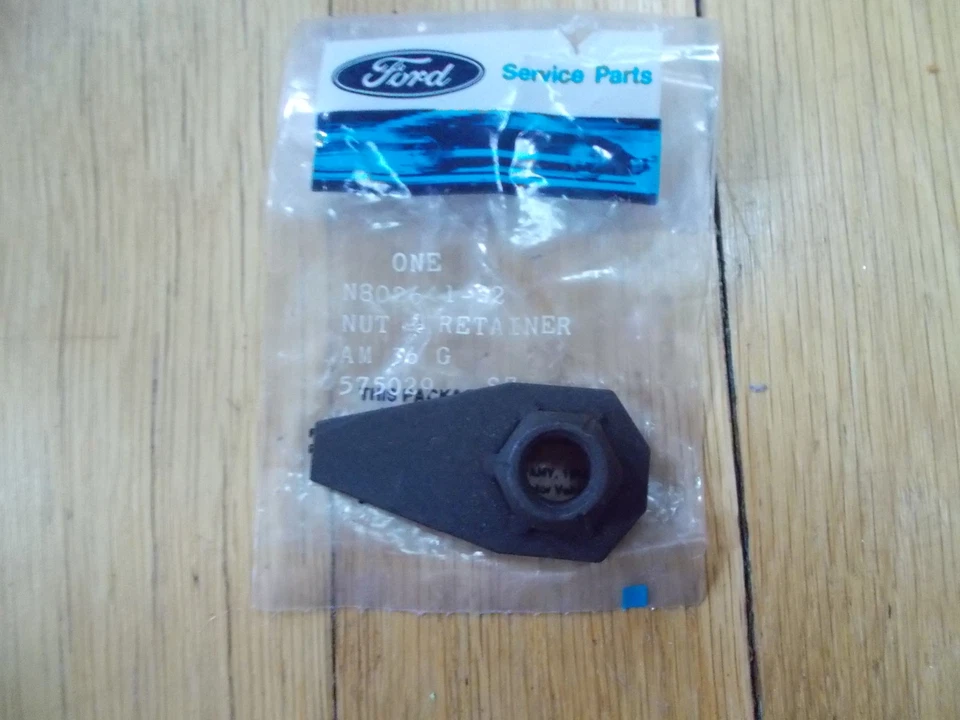 Nuevo de Lote Antiguo Ford Bronco II 1989 1990 2,9 L SILENCIADOR TUBO DE ENTRADA TUERCA RETENEDOR N802641-S2 Foto 1 de 1