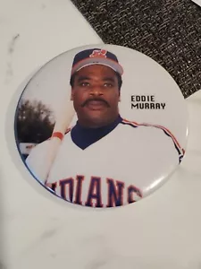 Chief Wahoo 1995 EDDIE MURRAY rare Button with Clevland Indians HOF - Picture 1 of 3
