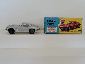 CORGI TOYS BOXED CHEVROLET CORVETTE SRING RAY CAR #310 SILVER ENGLAND CHEVY - Picture 1 of 18